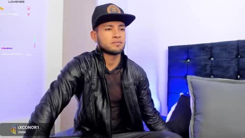 Snapshot of max_conor_ chatting on October 23, 1:54 pm Max Conor online show from October 23, 1:54 pm