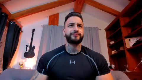 Snapshot of max_dic1 chatting on February 1, 7:47 am max D. online show from February 1, 7:47 am