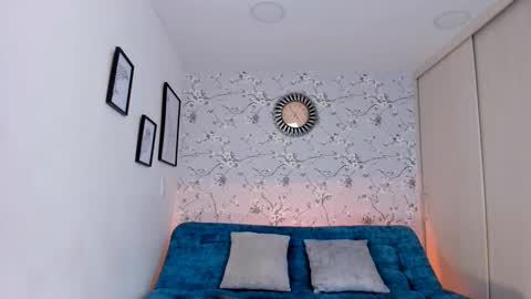 Snapshot of max_dic1 chatting on March 6, 12:01 pm max D. online show from March 6, 12:01 pm