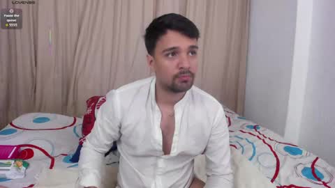 Snapshot of max_ed chatting on May 31, 9:05 am edward online show from May 31, 9:05 am