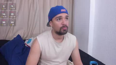 Snapshot of max_ed chatting on June 21, 12:08 pm edward online show from June 21, 12:08 pm
