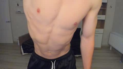 Snapshot of max_foks_ chatting on July 27, 4:03 pm max_foks_ online show from July 27, 4:03 pm