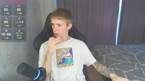 Max Gen with tats 24years  And Ethan without tats 20 years online show from January 20, 1:53 pm