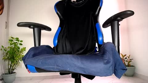 Snapshot of max_jones2 chatting on July 12, 5:37 pm MAX online show from July 12, 5:37 pm