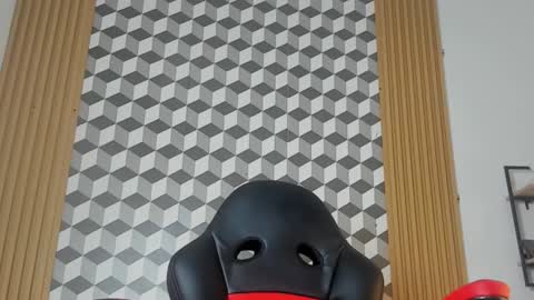 Snapshot of max_jowel chatting on November 17, 2:06 am max_jowel online show from November 17, 2:06 am