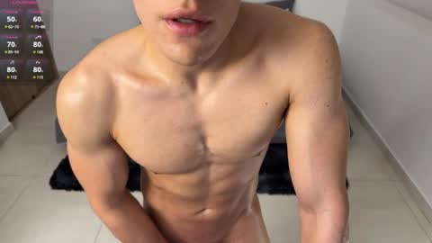 Snapshot of max_lancaster chatting on May 24, 3:06 pm Max Lancaster online show from May 24, 3:06 pm