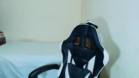 max_love25 online show from November 16, 6:57 pm