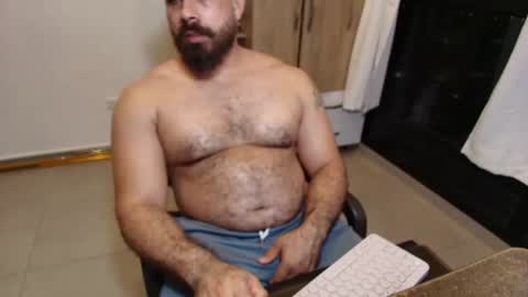 Snapshot of max_love25 chatting on June 22, 3:25 am max_love25 online show from June 22, 3:25 am