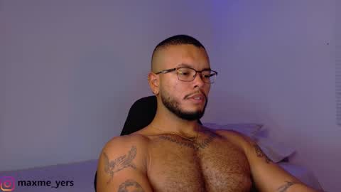 max_meyer online show from October 11, 4:01 am