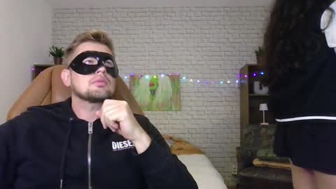 Max  Aliya online show from September 12, 8:25 am