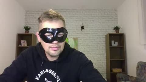 Max  Aliya online show from October 28, 8:18 am