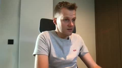 Snapshot of max_straight_1 chatting on December 28, 12:56 pm Max take off clothes online show from December 28, 12:56 pm