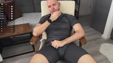 Snapshot of max_tesao chatting on March 5, 2:23 pm Max online show from March 5, 2:23 pm