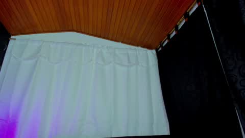 Snapshot of max_wild01 chatting on January 19, 3:18 am MAX online show from January 19, 3:18 am