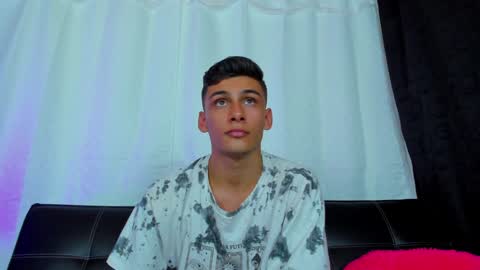 Snapshot of max_wild01 chatting on January 22, 10:50 am MAX online show from January 22, 10:50 am