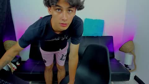 Snapshot of max_wild01 chatting on September 15, 4:07 pm MAX online show from September 15, 4:07 pm