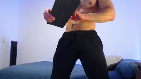 Snapshot of max_xl_ chatting on November 27, 2:41 pm max_xl_ online show from November 27, 2:41 pm