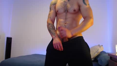 Snapshot of max_xl_ chatting on December 4, 3:54 pm max_xl_ online show from December 4, 3:54 pm