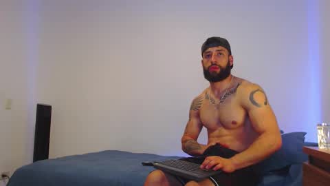 max_xl_ online show from February 10, 12:48 am