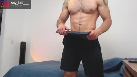 Snapshot of max_xl_ chatting on June 1, 2:19 pm max_xl_ online show from June 1, 2:19 pm
