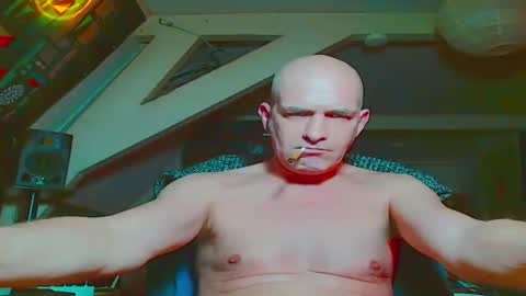 Snapshot of maxhardcore77 chatting on November 27, 6:26 am maxhardcore77 online show from November 27, 6:26 am