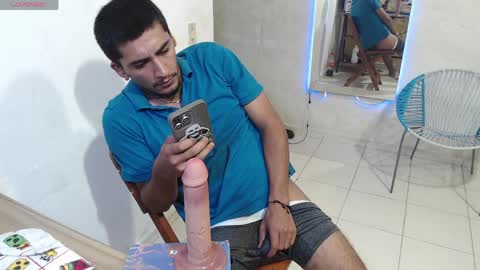 maxi dick online show from April 8, 4:01 am