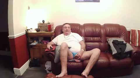 MAX online show from March 14, 11:54 pm