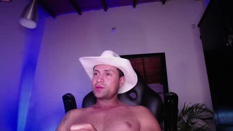 MAXI      online show from December 23, 5:28 am