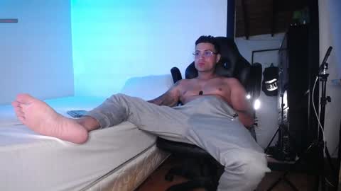 MAXI      online show from February 7, 3:55 am