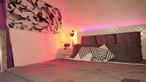 Max online show from February 18, 2:29 am