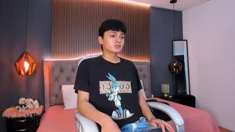 Snapshot of maxii18_ chatting on October 23, 12:15 pm -- -- online show from October 23, 12:15 pm