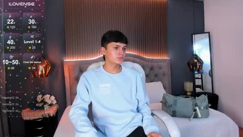 Snapshot of maxii18_ chatting on November 11, 7:14 pm -- -- online show from November 11, 7:14 pm