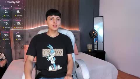 Snapshot of maxii18_ chatting on November 12, 7:03 pm -- -- online show from November 12, 7:03 pm