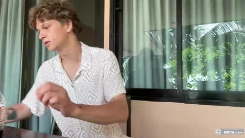 maxim burn online show from April 13, 8:31 am