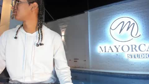 maxim online show from November 15, 4:54 am