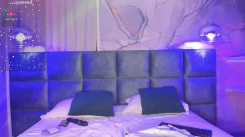 maxim online show from December 5, 4:43 am