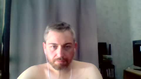 Snapshot of maximefrxx chatting on June 26, 2:43 pm Maxime online show from June 26, 2:43 pm