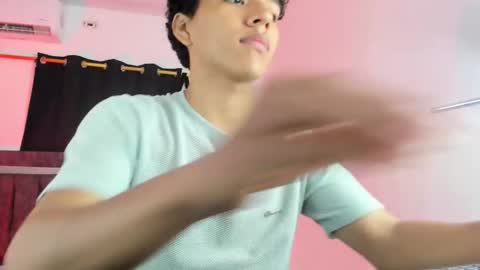 Maximiliano online show from November 23, 7:24 pm