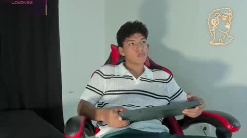 Maximiliano online show from March 12, 7:31 pm