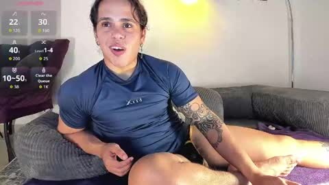 maximiliano_scoott_ online show from May 5, 1:02 am