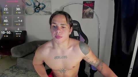 maximiliano_scoott_ online show from May 17, 9:44 pm