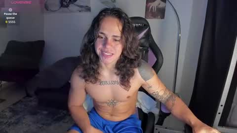 maximiliano_scoott_ online show from June 13, 5:22 pm