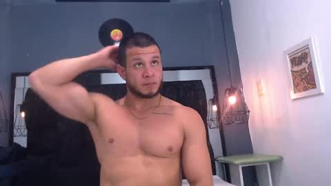 Maximiliano online show from June 1, 6:42 pm