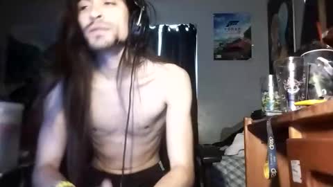 Snapshot of maximillianpayan95 chatting on June 10, 11:57 pm maximillianpayan95 online show from June 10, 11:57 pm