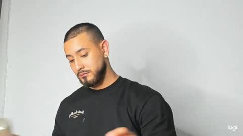 Maximo online show from March 30, 3:40 am