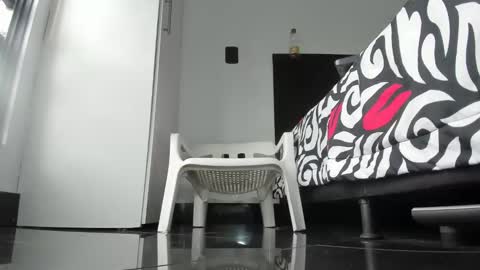 maximo__77 online show from November 4, 7:35 pm