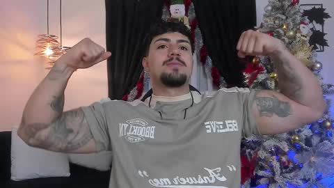 Maximo online show from December 6, 9:10 am