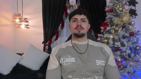 Maximo online show from December 22, 5:12 am