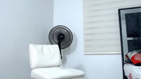 Snapshot of maximo_sebastian chatting on January 6, 3:20 am Maximo Sebastian online show from January 6, 3:20 am