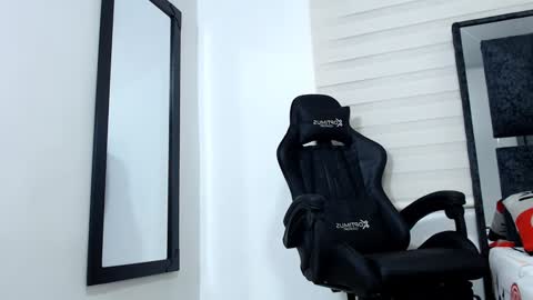 Snapshot of maximo_sebastian chatting on January 27, 1:37 am Maximo Sebastian online show from January 27, 1:37 am